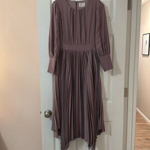 Dainty Jewells Elegance in Amethyst dress